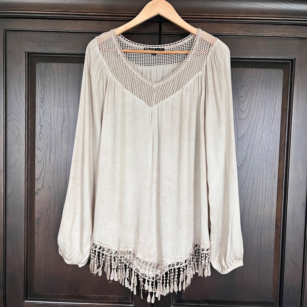 CHARLIE B Flowy Champagne Blouse Womens P S Fringe Trim 100% Rayon Made in Italy